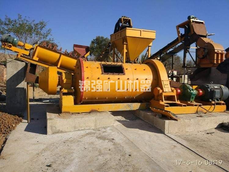 棒磨式制砂機(jī)(圖3) 棒磨式制砂機(jī)(圖3)